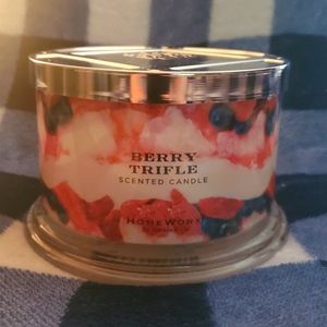 Homeworx BERRY TRIFLE Candle